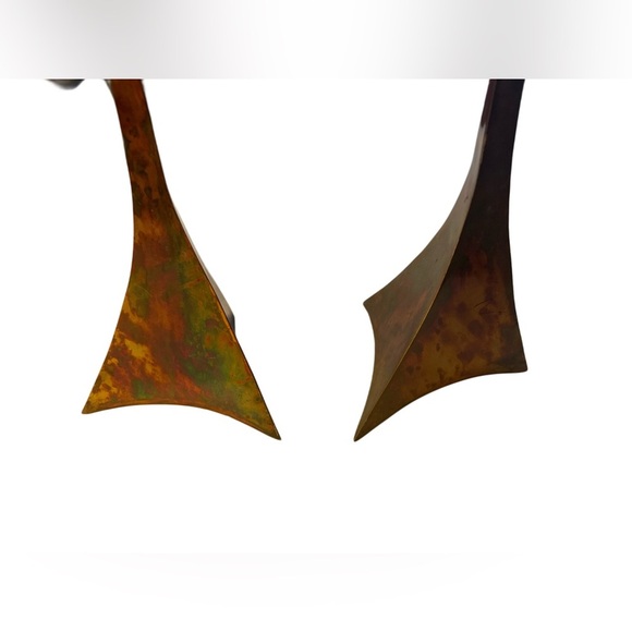 Mid-century Modern Pair of Solid Copper Acid Washed Candlesticks - Picture 4 of 13